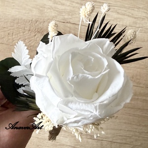 Cocarda Mire /Nas din trandafir criogenat Flori de pus in piept nunta - accesorii nuntă - materiale decor pentru nuntă - decorațiuni nuntă - Artynos.ro