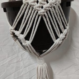 Suport ghiveci macrame handmade din bumbac 3 mm-agățător plante stil boho - casă & stil de viață - decorațiuni de casă - accesorii florale - ghiveci de plante - Artynos.ro