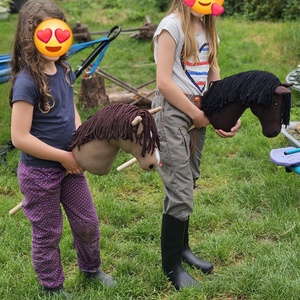 Bendegúz, calul trestiei, Hobby horse - jucării și echipamente pentru copii - jocuri de rol - Artynos.ro