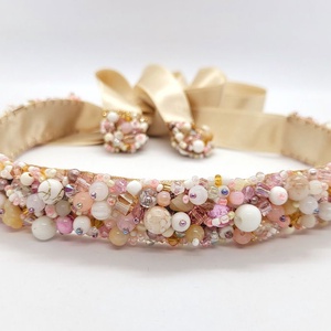 Brau handmade cu pietre pastelate, roz pudra, crem, albe - Artynos.ro