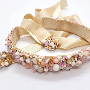 Brau handmade cu pietre pastelate, roz pudra, crem, albe - accesorii nuntă - bijuterii mireasă - inele de logodnă, verighete - Artynos.ro
