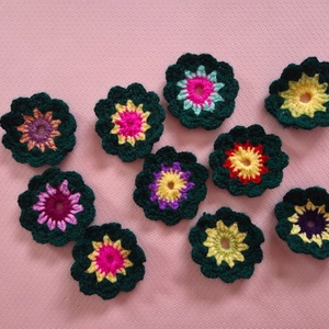 10x flori crosetate verde padure, Casa & Stil de viata, Decoratiuni de casa, Accesorii florale, Flori la fir, Crosetat, ARTYNOS