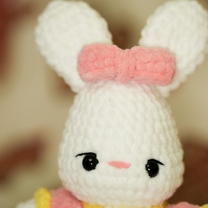 Iepuraș croșetat  - jucării și echipamente pentru copii - plușuri - iepure de pluș - Artynos.ro