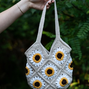 Geantă croșetată Sunflower - genți și portofele - genți de mână și umăr - geantă casual - Artynos.ro