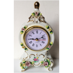 Ceas de masă vintage din porțelan, frumos - casă & stil de viață - decorațiuni de casă - decorațiuni de pereți - ceasuri de perete - Artynos.ro