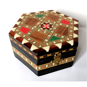 Cutie de bijuterii încrustată cu oglindă în interior - bijuterii - suporturi și cutii de bijuterii - cutii de bijuterii - Artynos.ro