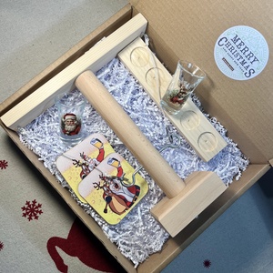 Christmas Box - set joc Ring Toss pentru adulți, Accesorii de Crăciun, Cadou tematic de Moș Crăciun, decorațiuni, Cadouri de Moș Crăciun, , ARTYNOS