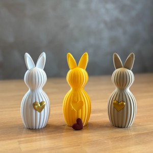 Iepuraș de Paște minimalist și modern, cu o inimioară detașabilă din burtică -  - Artynos.ro