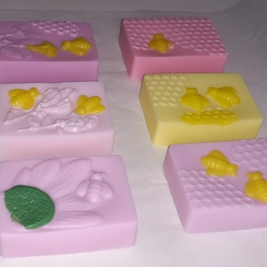 Sapun handmade infuzat cu uleiuri esențiale și pigmenti naturali  - igienă și înfrumusețare - produse de igienă personală - produse speciale pentru îngrijirea pielii - Artynos.ro