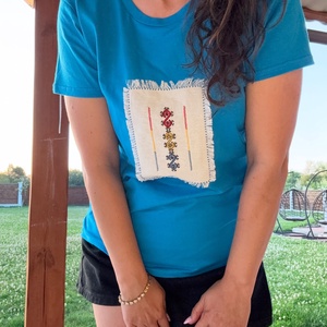 Tricou cu broderie manuala aplicata - îmbrăcăminte și modă - haine damă - tricou și top de damă - Artynos.ro