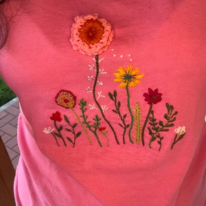 Tricou cu broderie manuala - îmbrăcăminte și modă - haine damă - tricou și top de damă - Artynos.ro