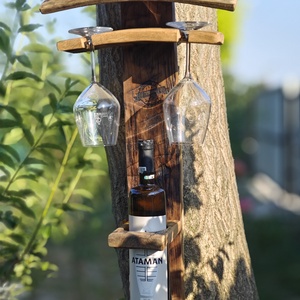Suport pentru o sticlă cu vin și 2 pahare Eleganța Lemnului Reciclat - casă & stil de viață - accesorii pentru echipamente de bucătărie - accesorii de servire - suporturi pahare - Artynos.ro