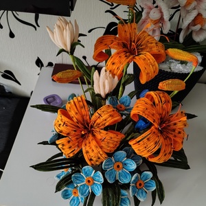 Aranjament floral superb crini - casă & stil de viață - decorațiuni de casă - accesorii florale - vaze - Artynos.ro