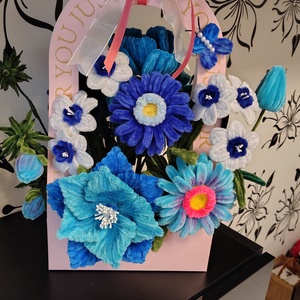 Aranjament floral din sârmă plușată  - casă & stil de viață - decorațiuni de casă - accesorii florale - buchete de flori - Artynos.ro