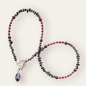 Colier sticlă de Murano și granate Red velvet, Bijuterii, Coliere, Coliere cu mărgele, Confecționarea bijuteriilor, ARTYNOS