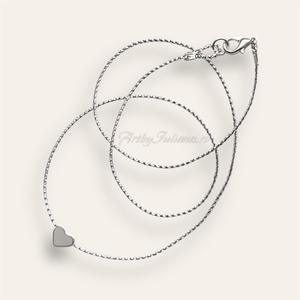 Colier pe fir textil Inimă argintie - bijuterii - coliere - coliere din pietre semiprețioase - Artynos.ro