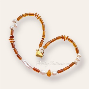 Colier handmade cu argint, perle și chihlimbar Vacantă la Marea Baltică - bijuterii - coliere - coliere din pietre semiprețioase - Artynos.ro