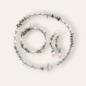 Set (colier, cercei, brățară) handmade cu perle și pietre semiprețioase Croazieră în Caraibe - bijuterii - seturi de bijuterii - Artynos.ro