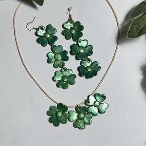 Cercei și colier handmade , trifoi cu patru foi , mărțișor  - Artynos.ro