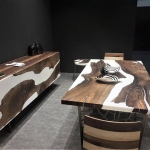 Masă din lemn de nuc cu rășină epoxy  - casă & stil de viață - mobilier artizanal - mese - Artynos.ro