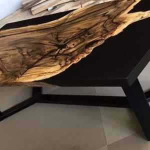 Masă din lemn masiv cu rășină epoxy  - casă & stil de viață - mobilier artizanal - mese - Artynos.ro
