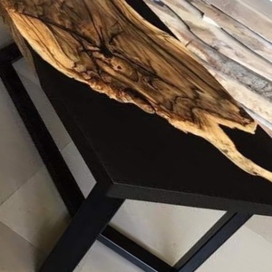 Masă din lemn masiv cu rășină epoxy  - casă & stil de viață - mobilier artizanal - mese - Artynos.ro
