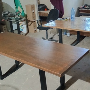 Masa din lemn de stejar , Casa & Stil de viata, Mobilier artizanal, Mese, , Masa din lemn de stejar, grosime blatului de 4 cm. Picioare metalice din otel vopsit in camp electr..., ARTYNOS