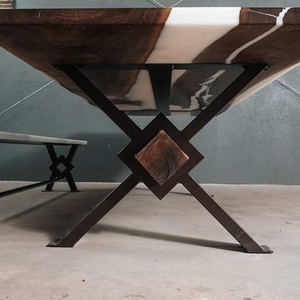 Masă din lemn de nuc cu rășină epoxy  - casă & stil de viață - mobilier artizanal - mese - Artynos.ro