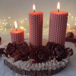 Decorațiune naturală 3 lumânări pe felie de lemn  - crăciun - decorațiuni de advent - decor pentru masa de advent - Artynos.ro
