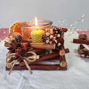 Decoratiune din lemn cu suport pentru lumanare si elemente naturale, Craciun, Decoratiuni de Advent, Decor pentru masa de Advent, Altele, ARTYNOS
