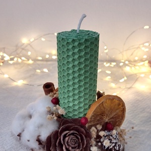 Decorațiune lumânare din ceară naturală și elemente naturale - crăciun - decorațiuni de crăciun de casă - decor pentru masă de crăciun - Artynos.ro