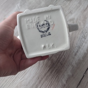 Cadou Unic Vintage � Cană din ceramică englezească anii '60 cu flori uscate - casă & stil de viață - decorațiuni de casă - decorațiuni de masă și rafturi - decorațiuni de masă - Artynos.ro