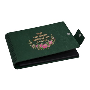 Album foto A5 personalizat, din lemn, Verde inchis, GuestBook, mesaj Nasi, pictat - accesorii nuntă - amintiri și cadouri de nuntă - albume foto de nuntă - Artynos.ro