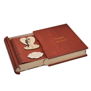 Album foto din lemn personalizat, Guestbook de nunta, Rosu, A5, pix si lipici stick inclus - accesorii nuntă - amintiri și cadouri de nuntă - carte de amintiri nuntă și carte oaspeți - Artynos.ro