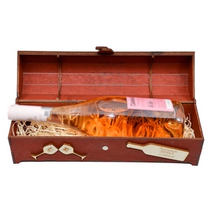 Cutie din lemn personalizata, pentru sticla de vin, cufar Handmade, Rosu - accessorii și unelte - lemn - cutie - Artynos.ro