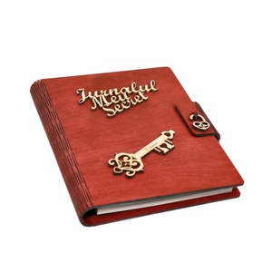 Jurnalul Meu Secret, A5, din lemn personalizat, Rosu, 100 pagini si pix din lemn inclus, Casa & Stil de viata, Papetarie de hartie, Caiete si jurnal, Gravare, pirogravura, Prelucrarea lemnului, ARTYNOS