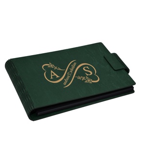Album foto A5 personalizat, din lemn, Verde, Piksel, GuestBook, Caiet amintiri, Familie, Nunta, Accesorii nunta, Amintiri si cadouri de nunta, Albume foto de nunta, Gravare, pirogravura, Prelucrarea lemnului, ARTYNOS
