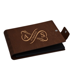 Album foto A5 personalizat, din lemn, Maro, Piksel, GuestBook, Caiet amintiri, Familie, Nunta - accesorii nuntă - amintiri și cadouri de nuntă - albume foto de nuntă - Artynos.ro