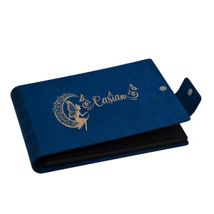 Album foto A5 personalizat, din lemn, Albastru, Piksel, GuestBook, Caiet amintiri copii, Zana pe Luna cu nume - casă & stil de viață - echipament pentru camera copiilor - decorațiuni pentru camera copilului - Artynos.ro