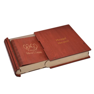 Guestbook de nunta, inimi, Album foto din lemn personalizat, Rosu, A5, Piksel, pix si lipici stick inclus - accesorii nuntă - amintiri și cadouri de nuntă - carte de amintiri nuntă și carte oaspeți - Artynos.ro