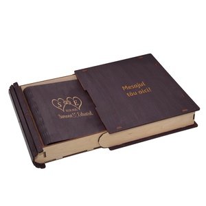 Guestbook de nunta, inimi, Album foto din lemn personalizat, Mov, A5, Piksel, pix si lipici stick inclus - accesorii nuntă - amintiri și cadouri de nuntă - carte de amintiri nuntă și carte oaspeți - Artynos.ro