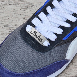 Set 2 Tag-uri personalizate, Piksel, pentru sneakersi, 4.5 x 1.3 cm - îmbrăcăminte și modă - pantofi, papuci, șosete - adidași - Artynos.ro