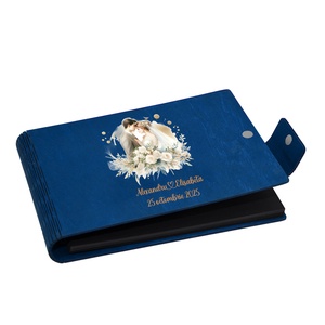 Album foto A5 personalizat, din lemn, Albastru, Piksel, GuestBook, Caiet amintiri, Familie, Nunta - accesorii nuntă - amintiri și cadouri de nuntă - albume foto de nuntă - Artynos.ro