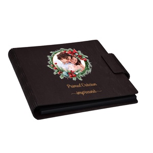 Album foto, coperta lemn, personalizat, Primul Craciun impreuna, Wenge, Piksel, 22x22 cm, Craciun, Cadouri de Mos Craciun, Cadouri de Mos Craciun, Gravare, pirogravura, Prelucrarea lemnului, ARTYNOS