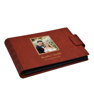 Album Foto A5 Lemn, Rosu, Personalizat cu Poza si Text, Cadou Unic Piksel - accesorii nuntă - amintiri și cadouri de nuntă - albume foto de nuntă - Artynos.ro