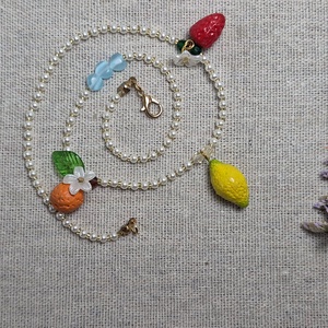Colier Handmade cu Căpșună, Portocală și Lămâie - bijuterii - coliere - coliere cu pandative - Artynos.ro