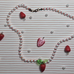 Colier Handmade cu Capsuna - Artynos.ro