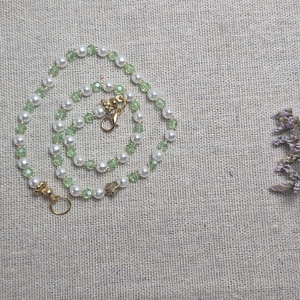 Colier cu Faux Pearls și Mărgele Verzi - bijuterii - coliere - coliere din mărgele - Artynos.ro