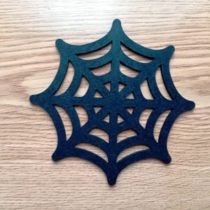 Suport pahar panza paianjen, MDF de 2.5 mm, dimensiuni 11 x 11 cm, vopsit in culori acrilice - casă & stil de viață - accesorii pentru decorat casa - halloween - tot ce ai nevoie pentru petrecere! - ornamente de halloween - Artynos.ro