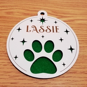 Glob de Craciun cu numele animalului de companie, MDF alb 2.7 mm, diametru 9 cm, Craciun, Decoratiuni de Craciun de casa, Fetruire, Prelucrarea lemnului, ARTYNOS